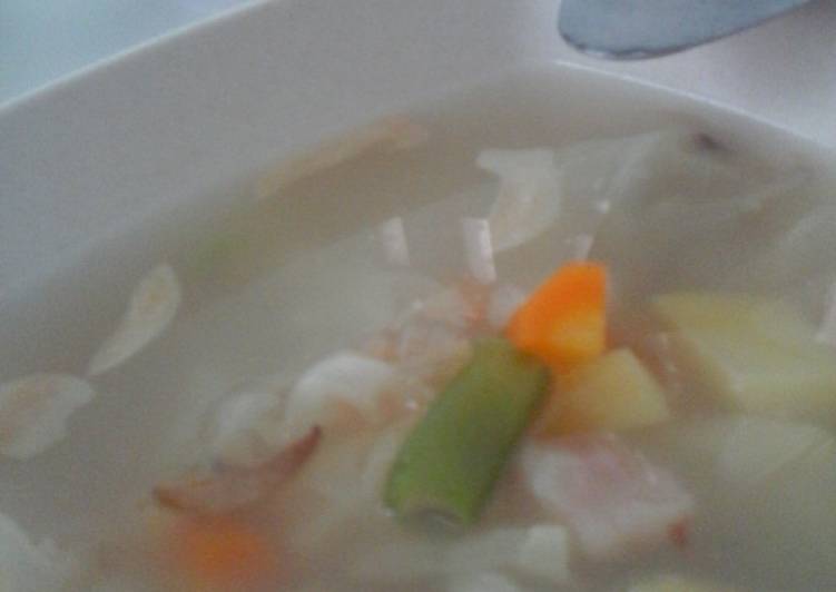 Resep Sup Bakso Kornet #BikinRamadhanBerkesan Oleh Hildadesi.m