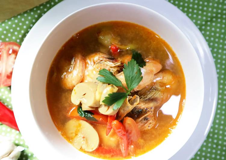 gambar untuk cara membuat Tom Yam Udang Cumi