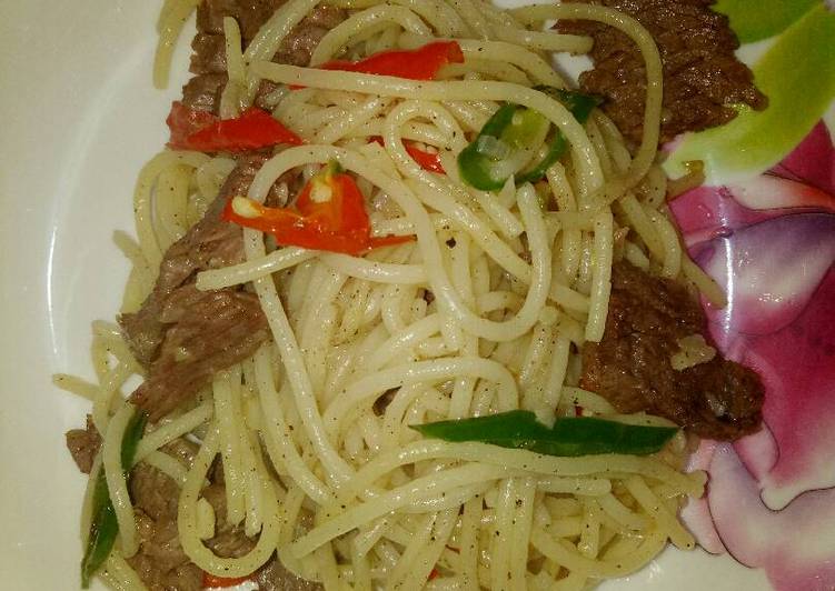 resep makanan Tumis Spagethi Daging Sapi Lada Hitam