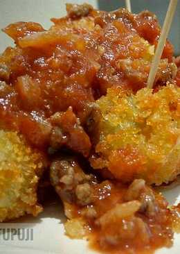Cilok Crispy Isi Daging Sapi Dengan Saus Bolognese