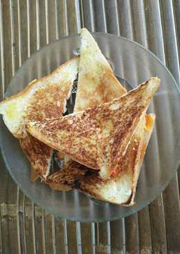 Grilled Chicken Nugget Sandwich with Cheese