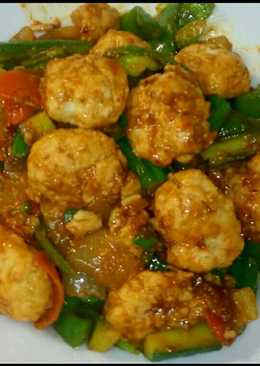 Tumis bakso Ayam asam manis