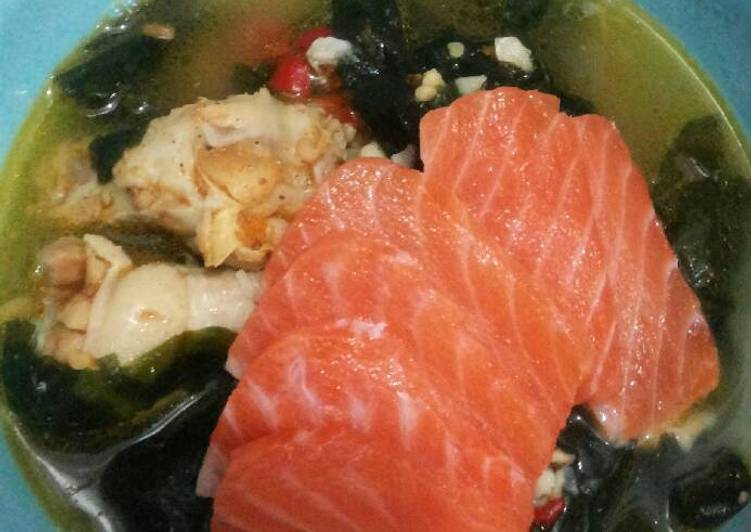 resep Spicy Miyeok Guk (Korean Seaweed Soup) with Chicken Wings and Slice of Salmon Sashimi