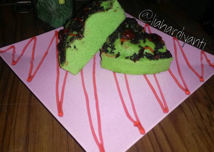 gambar untuk resep makanan Bolu kukus pandan lembut,enak dan praktis (takaran sendok)