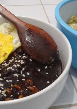 Simple jjajangmyeon