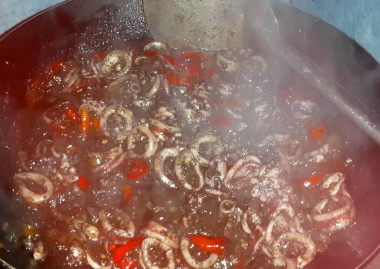 resep lengkap untuk Cumi hitam pedas