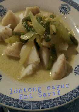 Lontong sayur sederhana