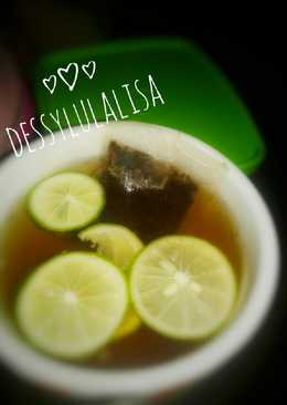 Cuma teh panas with irisan jeruk nipisðð
