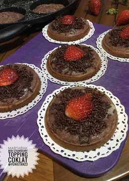 Martabak manis strawberry Topping meises coklat