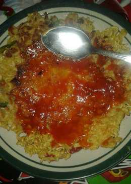 Martabak mie pedas asin