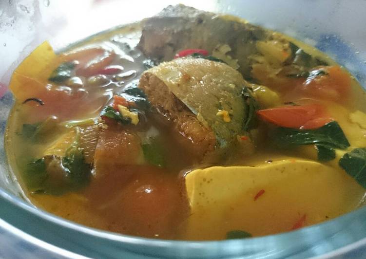 gambar untuk resep makanan Ikan kembung kemangi kuah kuning