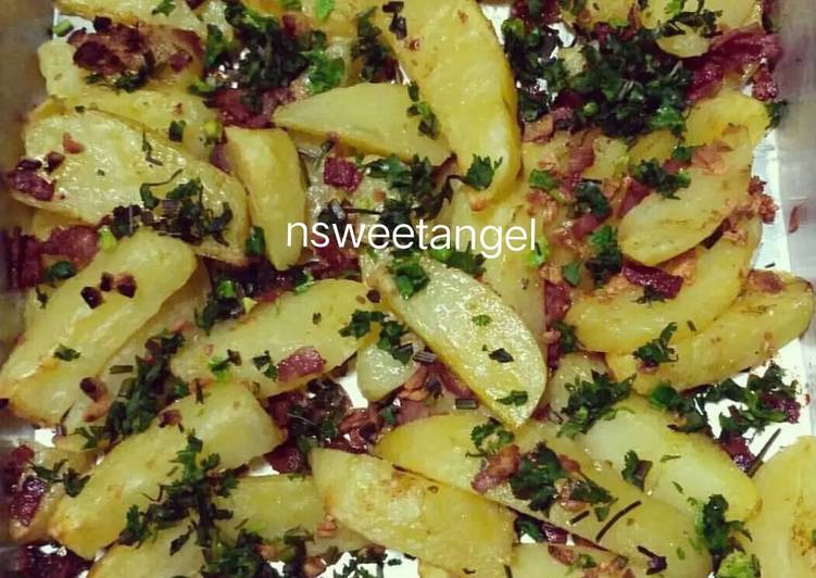 resep masakan Baked potatoes wedges /kentang panggang simple