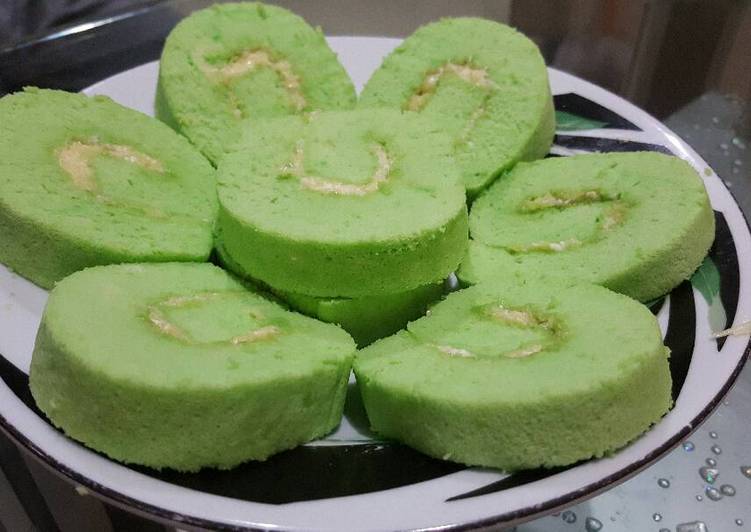 gambar untuk cara membuat Bolu Gulung Pandan Krim keju