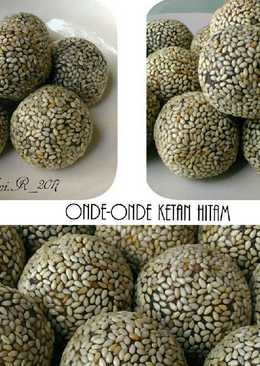 Onde-onde ketan hitam isi kacang ijo