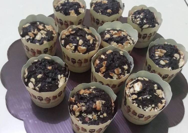 gambar untuk cara membuat Brownies cup cake