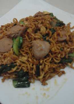 Mie goreng bakso rumahan