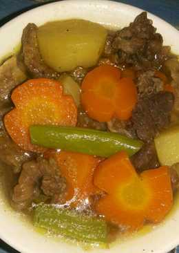 Sayur sop daging