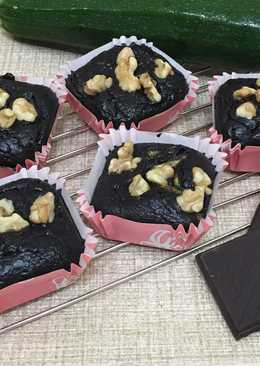 Keto dark chocolate zucchini brownie