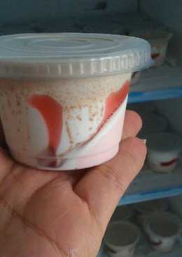 Ice cream lumer with strawberry fla