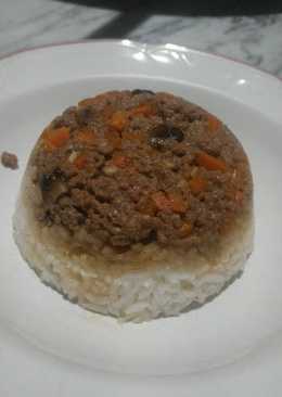 Nasi tim daging cincang dan jamur