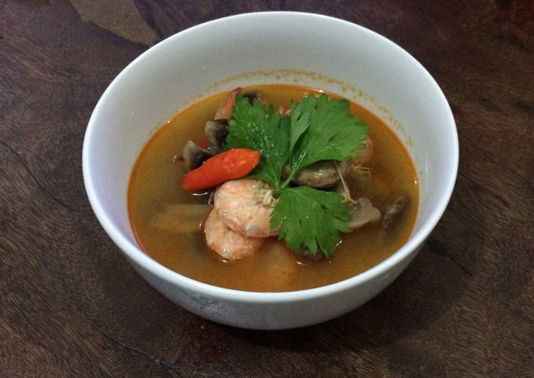 gambar untuk cara membuat Tom yum soup