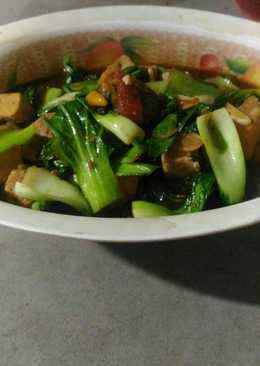 Cah pakcoy tahu putih