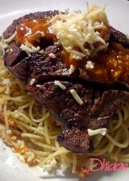 Spaghetti Aglio Olio grill beef spice tomat sauce