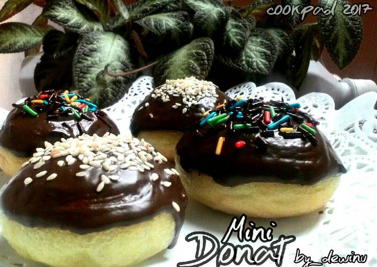 gambar untuk resep makanan Donat Mini Pandan