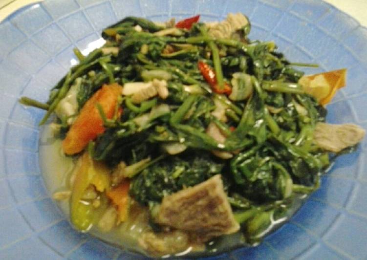 Resep Tumis Kangkung Daging Sapi Kiriman dari Wattini Kitchen