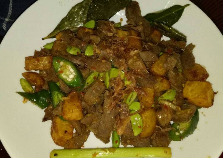 gambar untuk cara membuat Sambel goreng daging petai