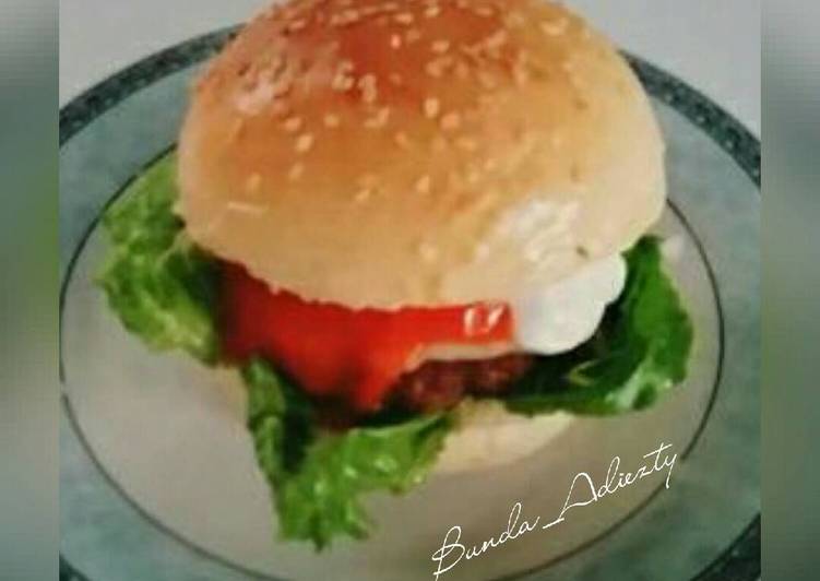 Resep Beef Burger Homemade By Bunda Adiezty