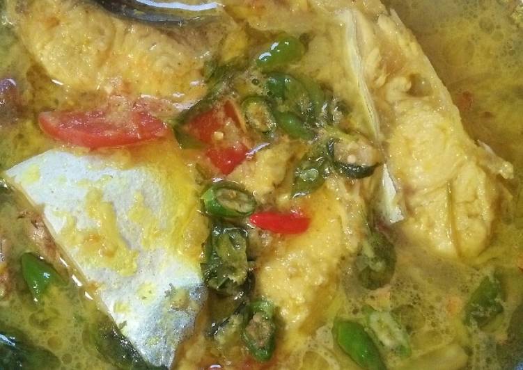 gambar untuk cara membuat Asem pedes patin kuah kuning