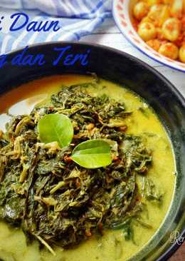 Gulai Daun Singkong dan Teri (Daun Pucuk Ubi)