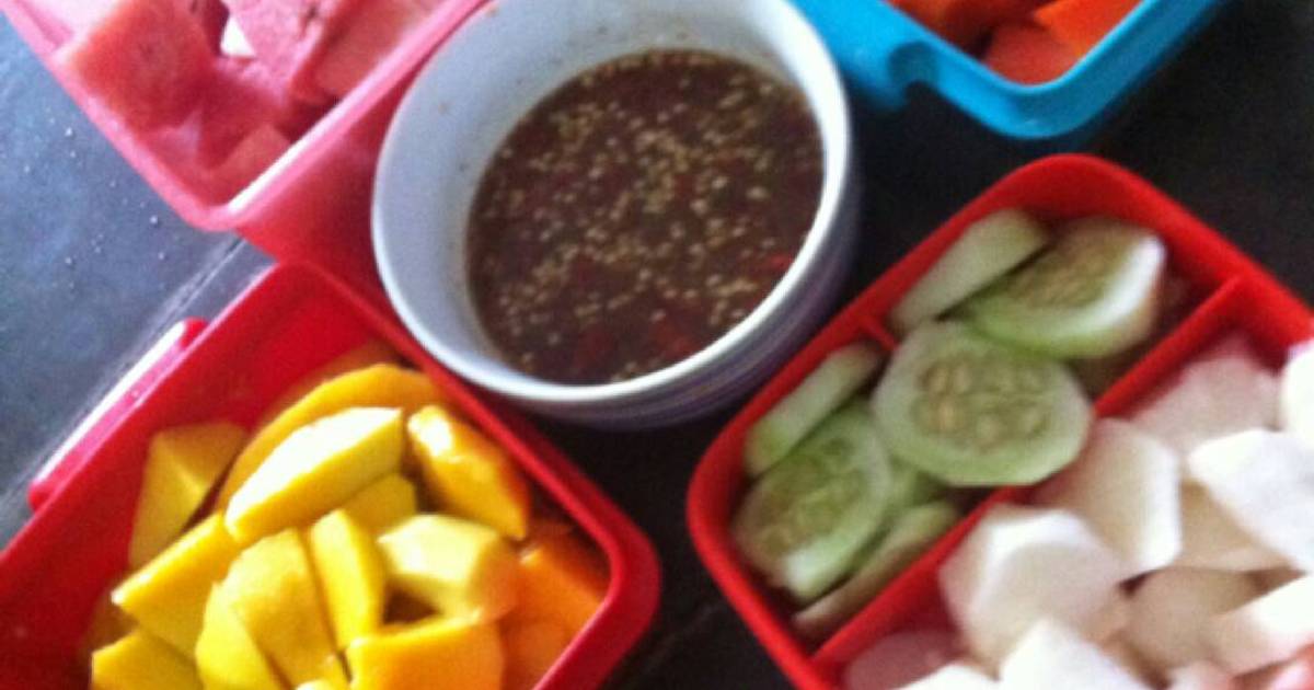 Resep rujak  buah  so simple oleh Mutiara Karindian Cookpad