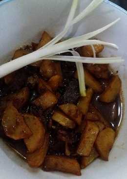 Semur daging kentang goreng