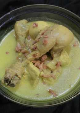 Opor Ayam Bumbu Kuning