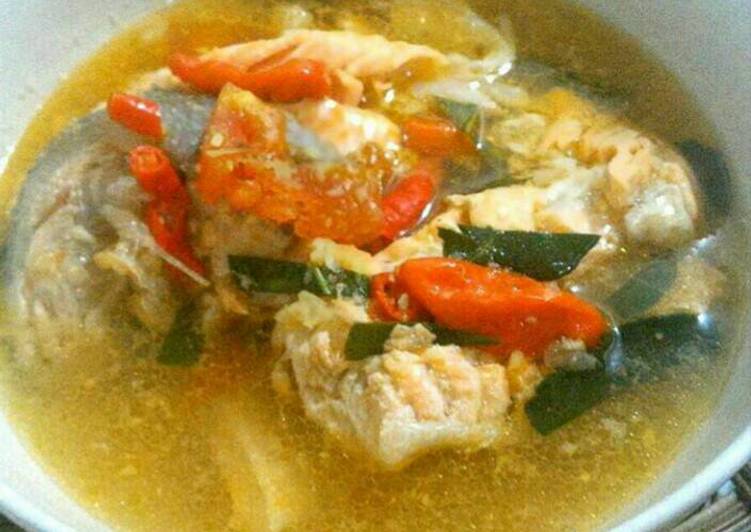 Resep Sop Kepala Salmon Kiriman dari Nia Dasawulan