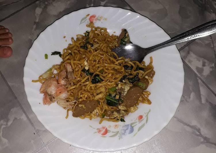 bahan dan cara membuat Mie goreng jawa sederhana