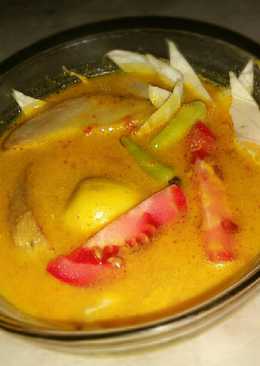 Gulai telur puyuh, kentang wedges