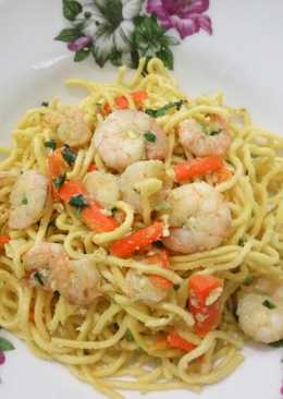 Mie goreng udang wortel