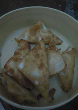 Kulit Pangsit Isi Tahu Kuning