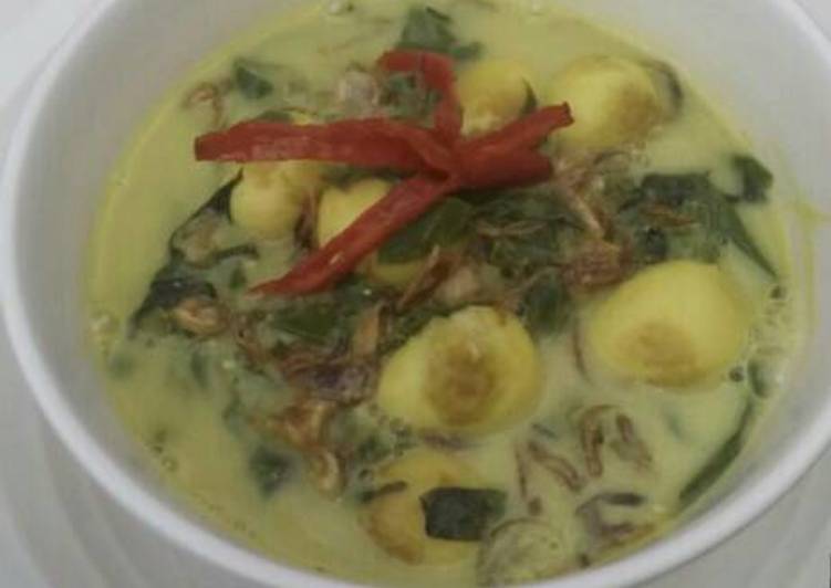 bahan dan cara membuat Gulai daun singkong telur imut simple