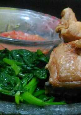 Plecing Kangkung + Ayam Goreng