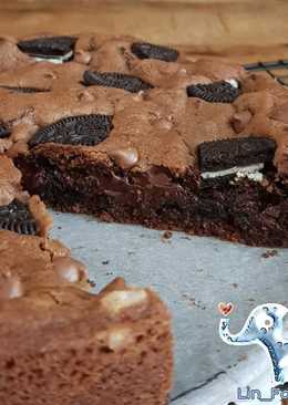 Giant Chocolate Cookie Cake + oreo chunks