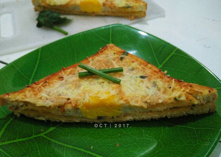 Resep Roti Panggang Telur Keju Karya Arista Hilman