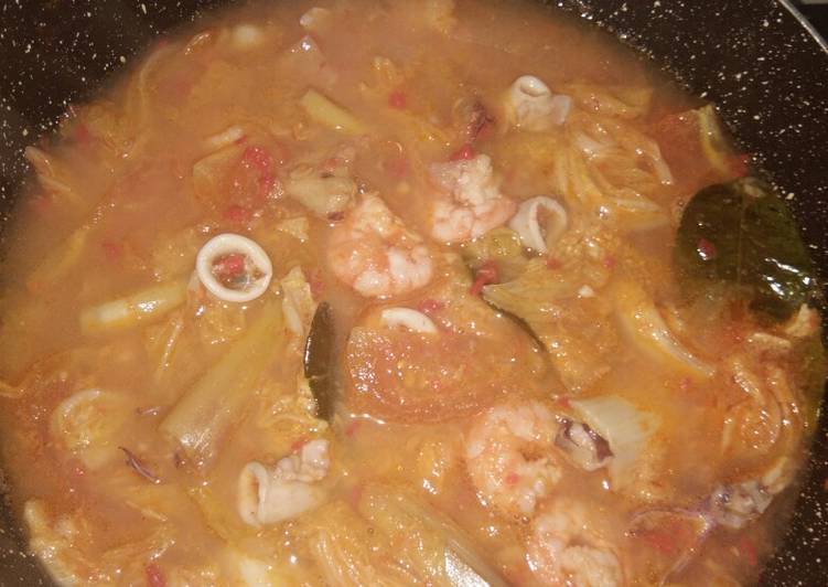 resep makanan Tomyam seafood