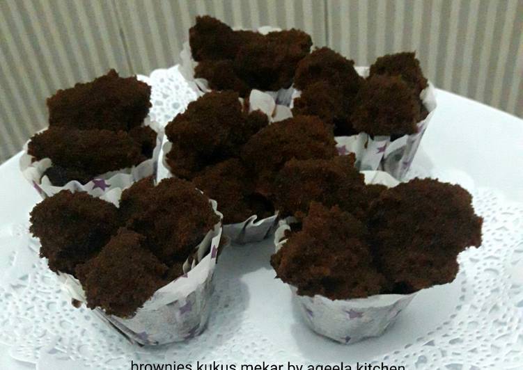 Resep Brownies kukus mekar (eggless no mixer, simple) - Aqeela Qeela