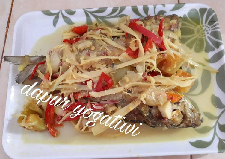 Resep Pesmol ikan kecombrang By Yoga Wahyu Pratiwi