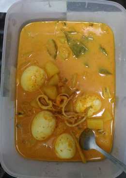 Gulai Cumi Telur Bulat