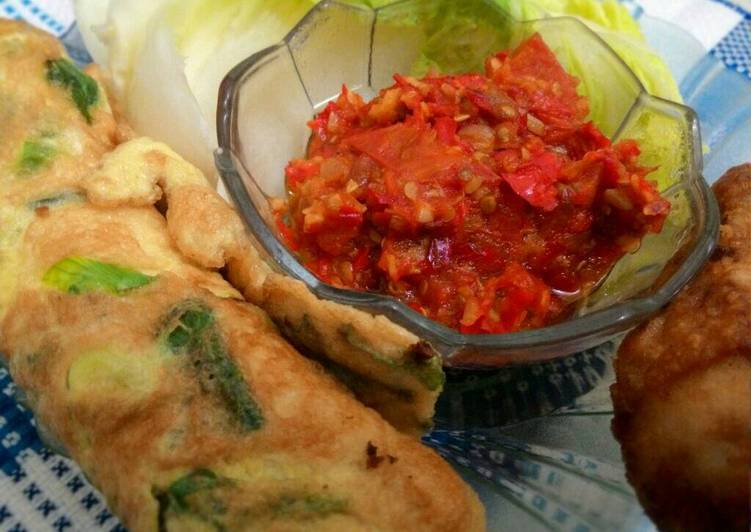 bahan dan cara membuat Sambal Tomat Goreng